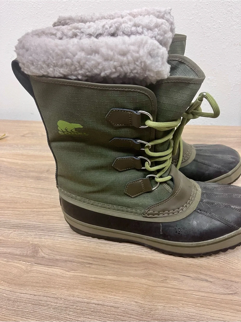 Sorel green pac